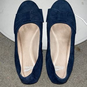 Dansko flats with bow on tow